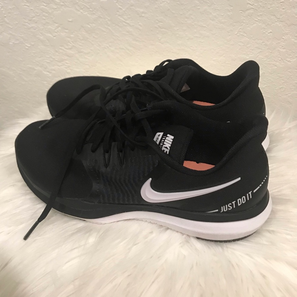 Nike In-Season Tr 8 Sneakers Size 7